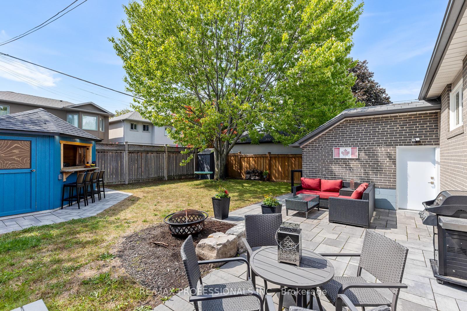 Photo 37 of 20 Hollister Road, Etobicoke, Eringate-Centennial-West Deane — HOMEH