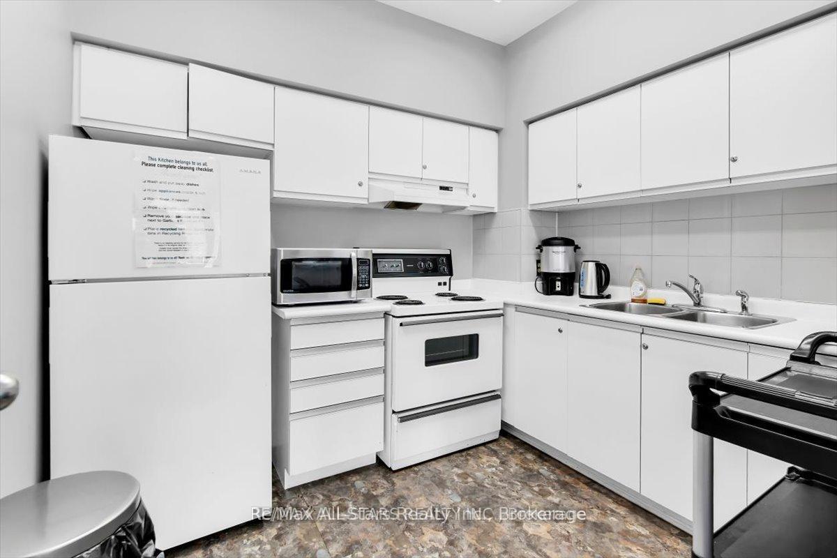 Photo 30 of Unit 1002, 711 Rossland Road E, Whitby, Pringle Creek — HOMEH