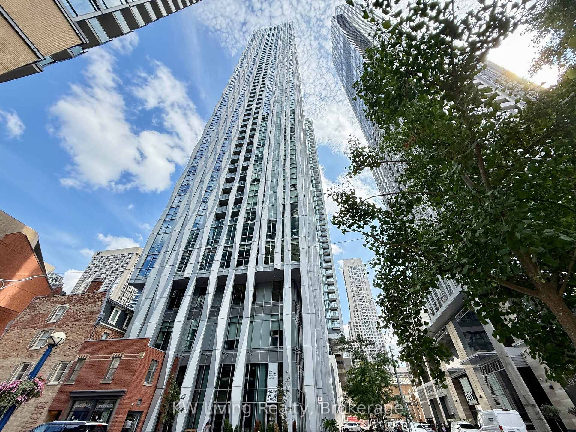 Front of Unit 2804, 1 Yorkville Avenue