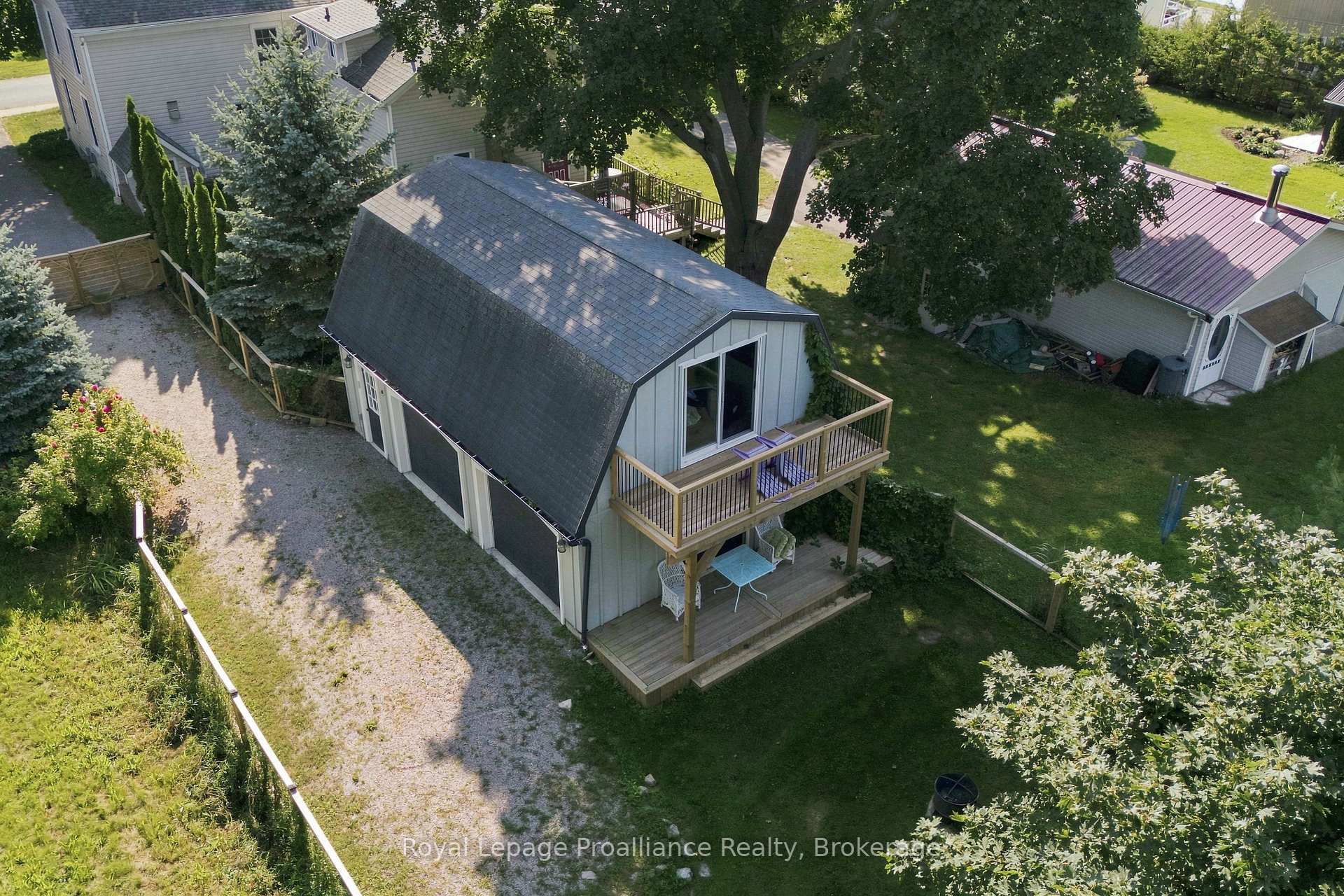 Photo 4 of 28 West Street, Prince Edward County, Wellington — HOMEH