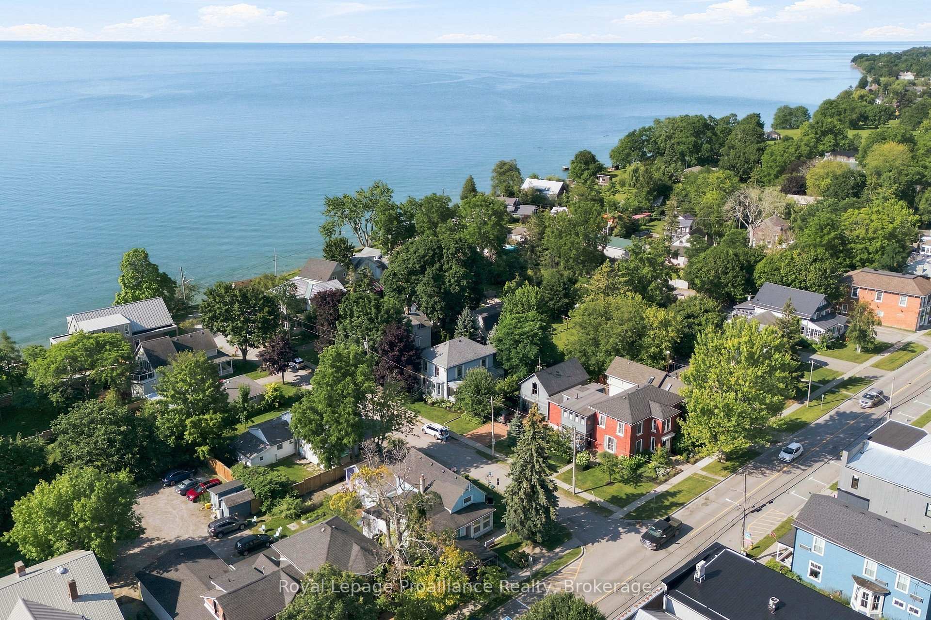 Photo 5 of 28 West Street, Prince Edward County, Wellington — HOMEH