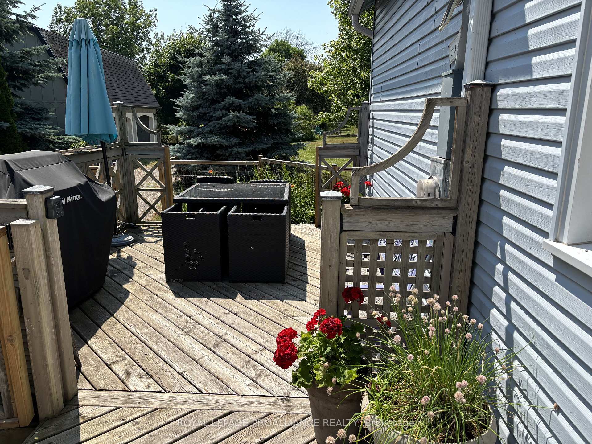 Photo 11 of 28 West Street, Prince Edward County, Wellington — HOMEH