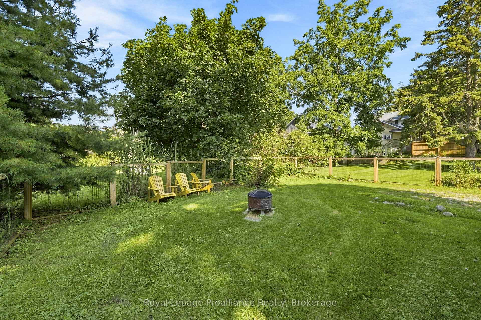 Photo 40 of 28 West Street, Prince Edward County, Wellington — HOMEH