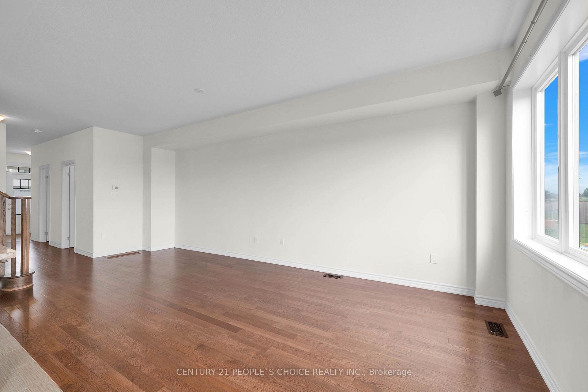 Photo 11 of 216 Explorer Way, Thorold, Rolling Meadows — HOMEH