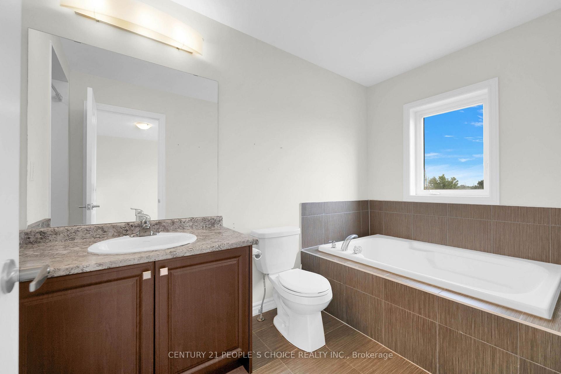 Photo 25 of 216 Explorer Way, Thorold, Rolling Meadows — HOMEH