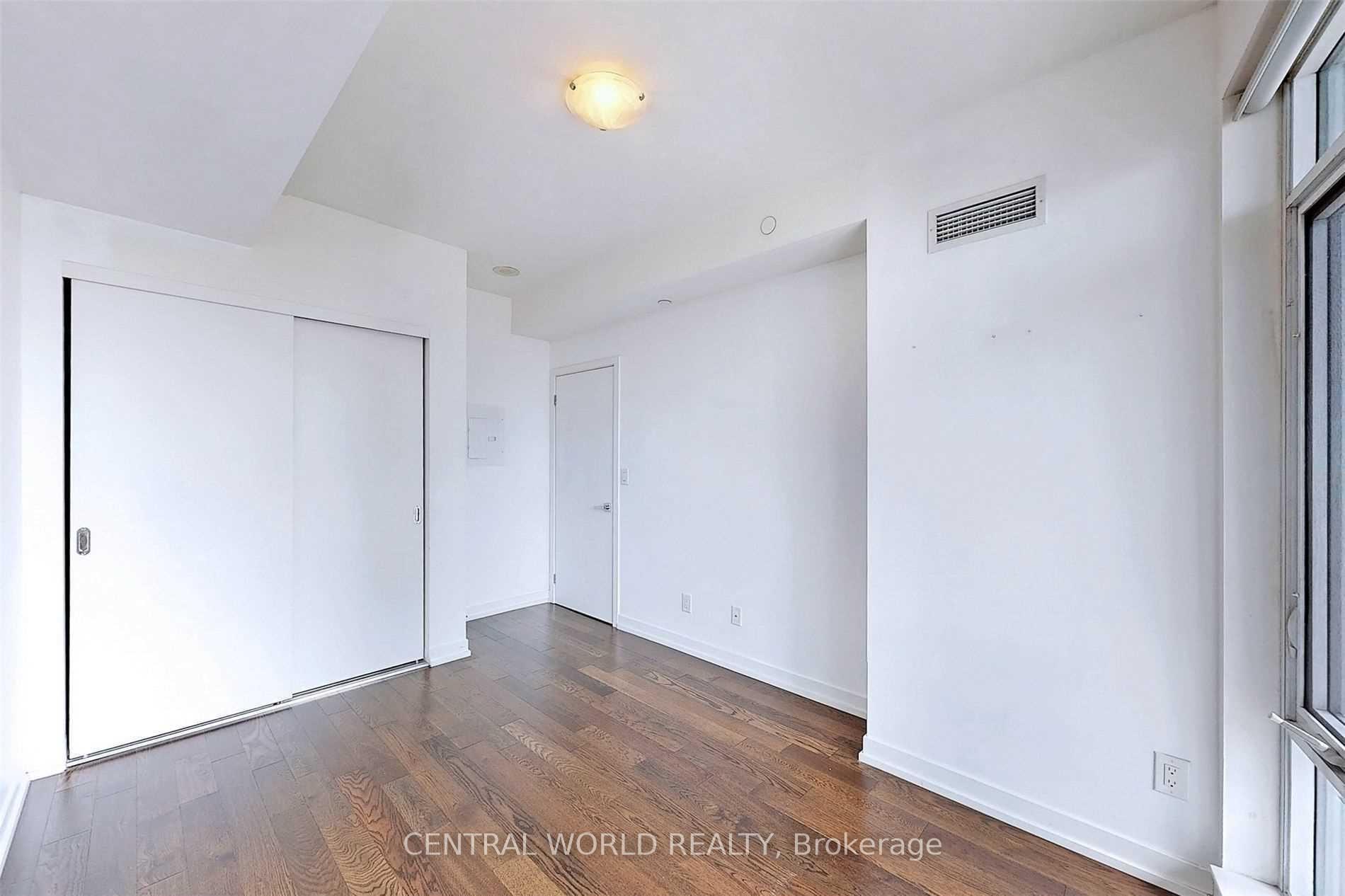 Photo 5 of Unit 1612, 21 Widmer Street, Toronto, Waterfront Communities — HOMEH