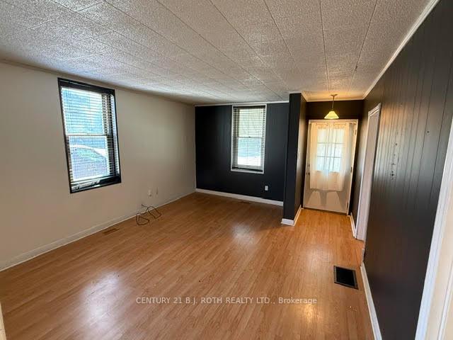 Photo 2 of 26 Caroline Street, Barrie, City Centre — HOMEH