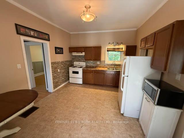 Photo 5 of 26 Caroline Street, Barrie, City Centre — HOMEH