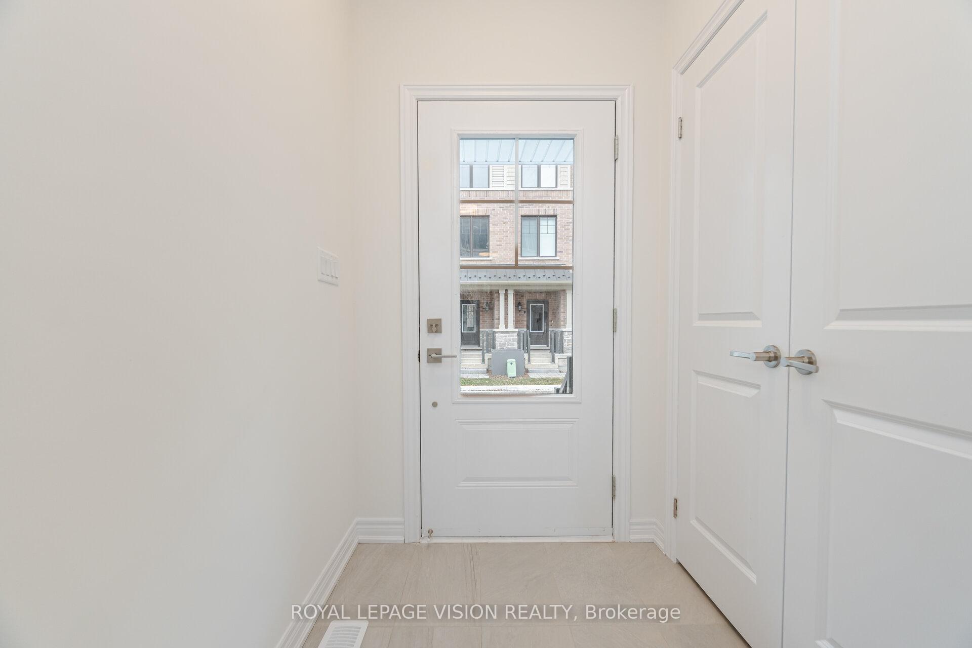 Photo 9 of 61 Folcroft Street, Brampton, Credit Valley — HOMEH