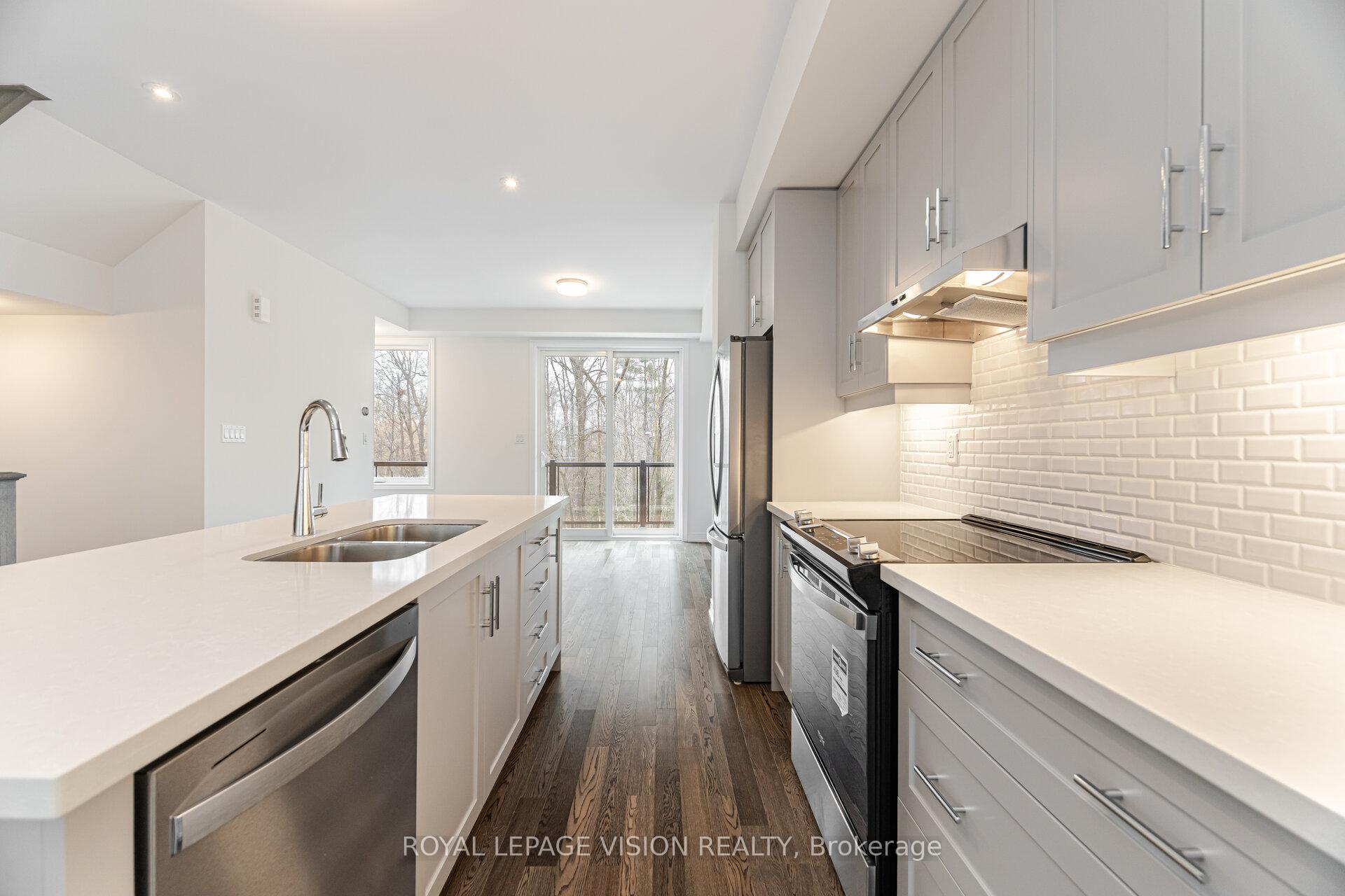 Photo 15 of 61 Folcroft Street, Brampton, Credit Valley — HOMEH