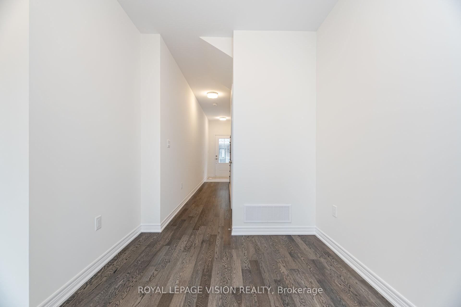 Photo 43 of 61 Folcroft Street, Brampton, Credit Valley — HOMEH