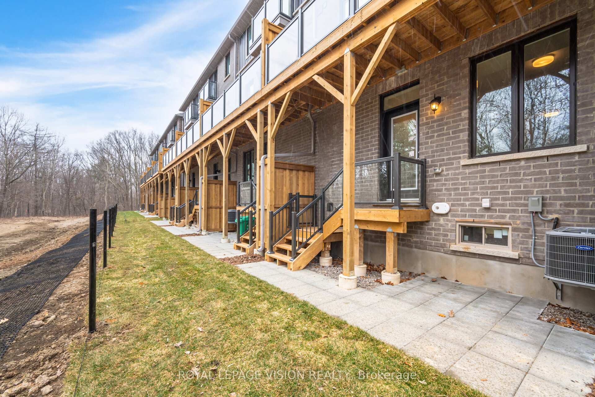 Photo 49 of 61 Folcroft Street, Brampton, Credit Valley — HOMEH