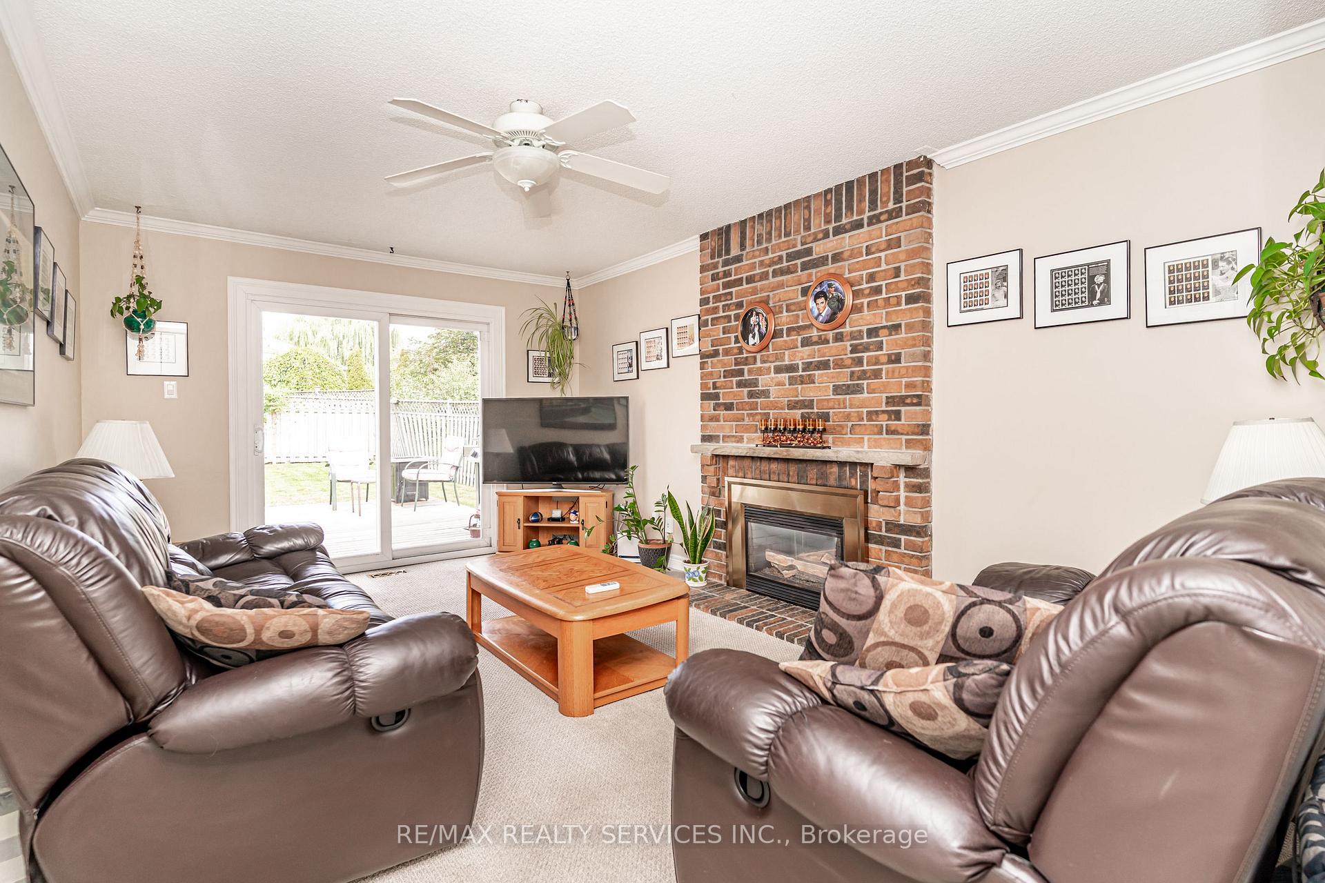 Photo 15 of 4 Markham Street, Brampton, Central Park — HOMEH