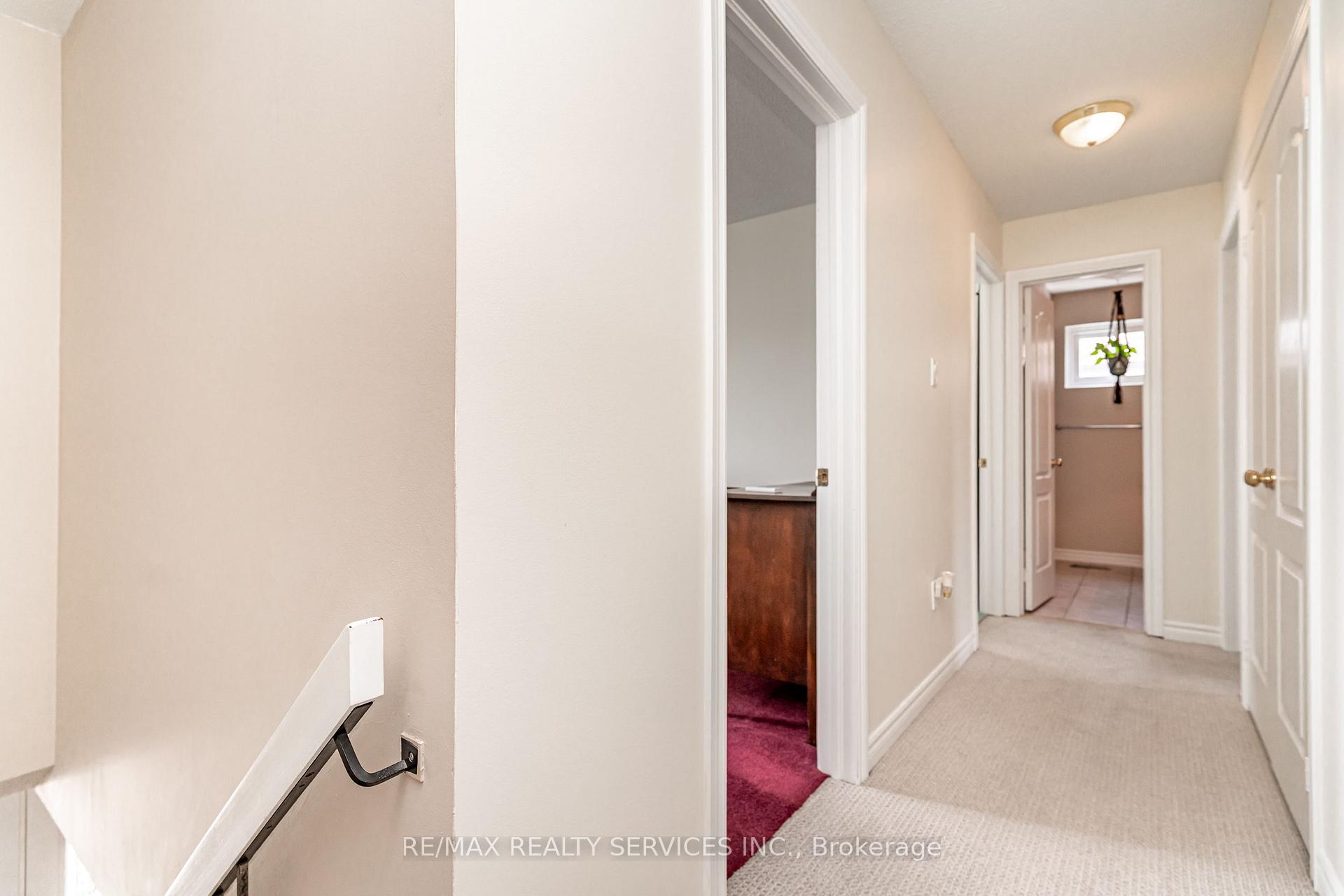 Photo 20 of 4 Markham Street, Brampton, Central Park — HOMEH