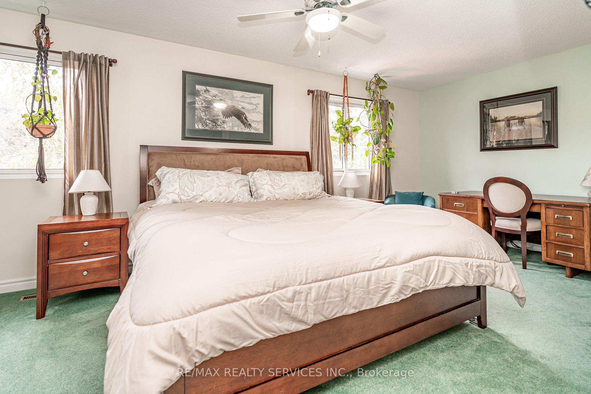 Photo 22 of 4 Markham Street, Brampton, Central Park — HOMEH