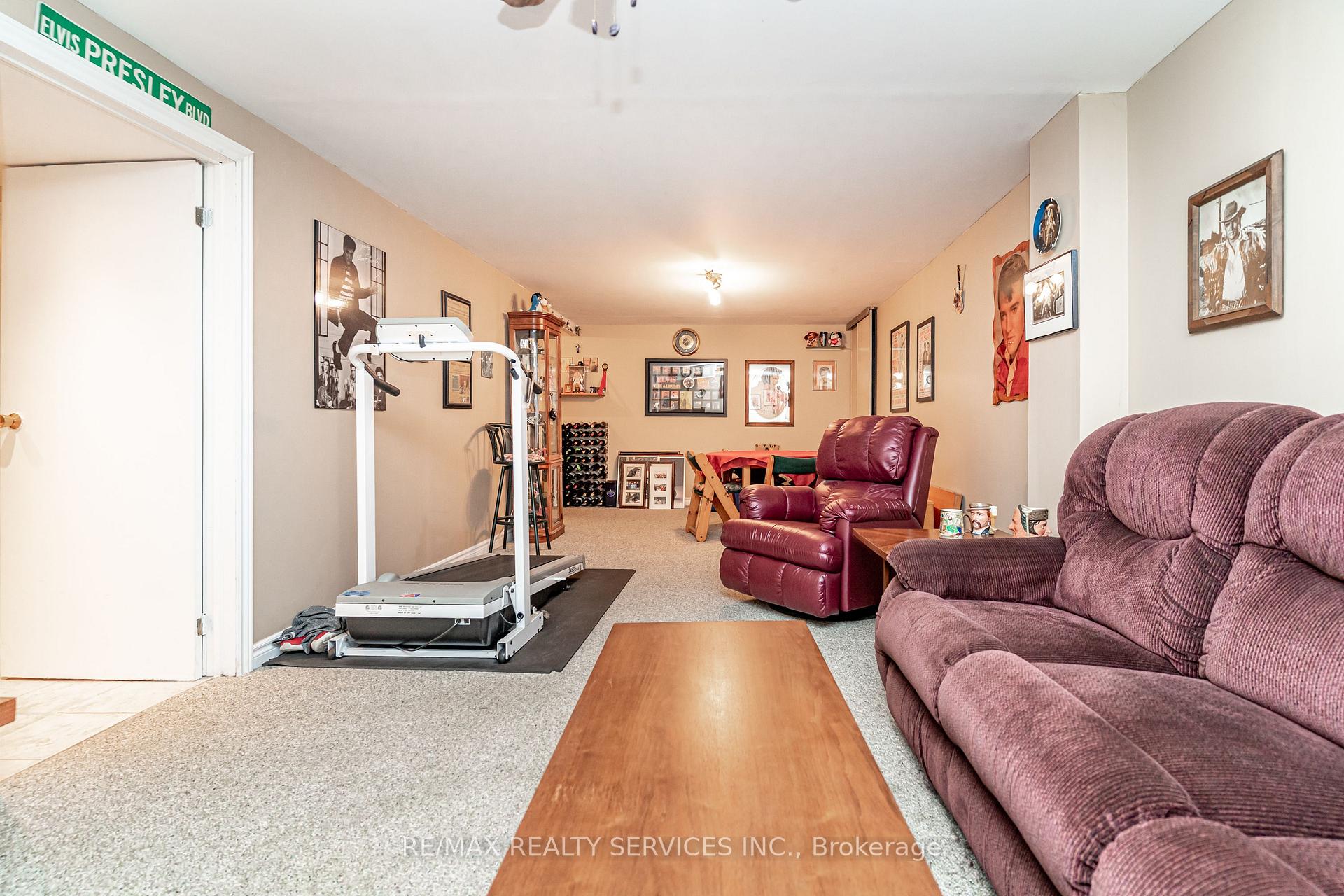 Photo 34 of 4 Markham Street, Brampton, Central Park — HOMEH