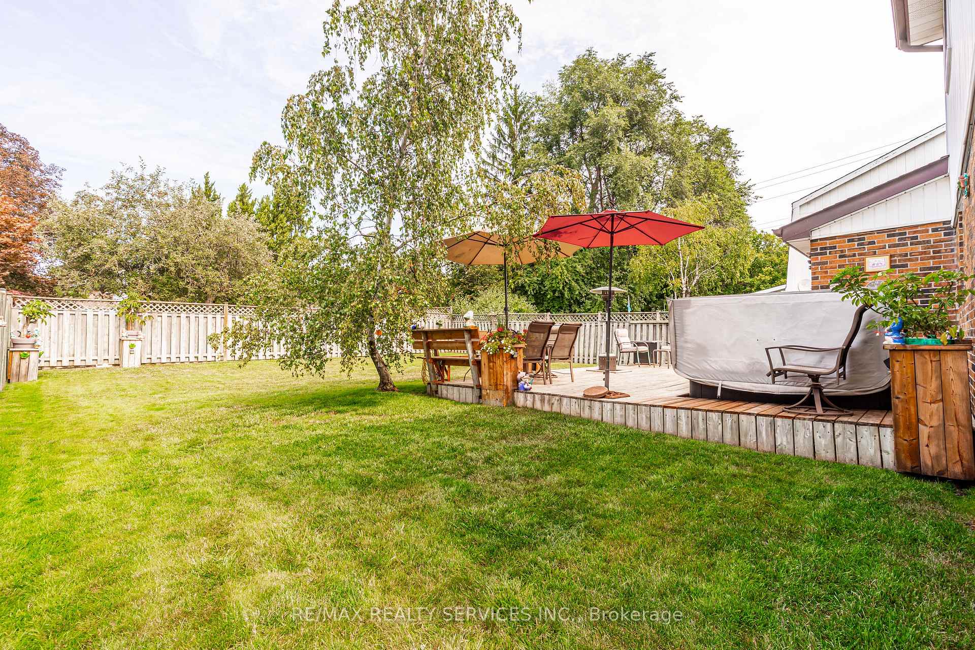 Photo 45 of 4 Markham Street, Brampton, Central Park — HOMEH