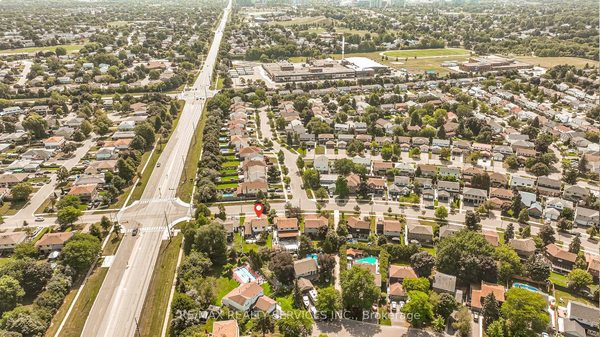 Photo 50 of 4 Markham Street, Brampton, Central Park — HOMEH