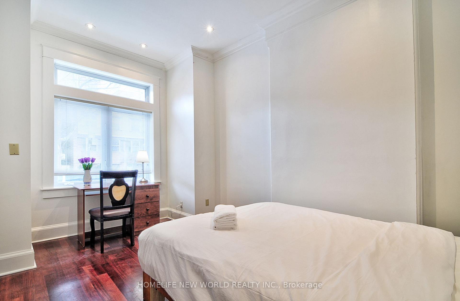 Photo 5 of 126 Mcgill Street, Toronto, Church-Yonge Corridor — HOMEH