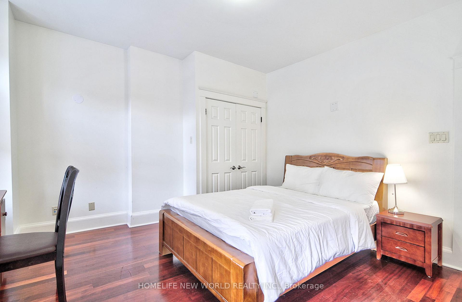 Photo 7 of 126 Mcgill Street, Toronto, Church-Yonge Corridor — HOMEH