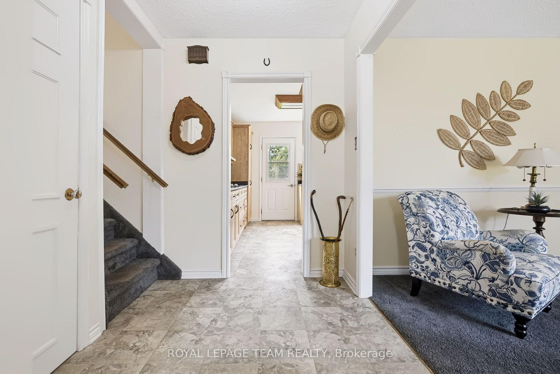 Photo 5 of 1016 Boucher Crescent, Ottawa, Manotick South to Roger Stevens — HOMEH