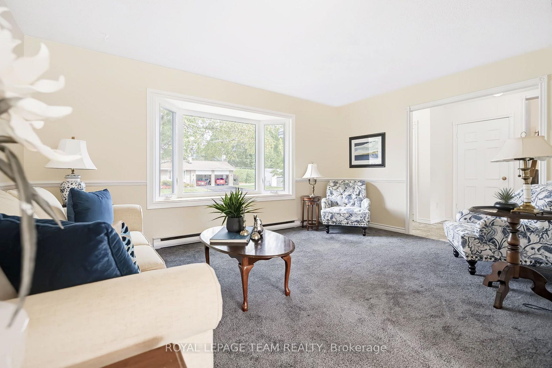 Photo 7 of 1016 Boucher Crescent, Ottawa, Manotick South to Roger Stevens — HOMEH