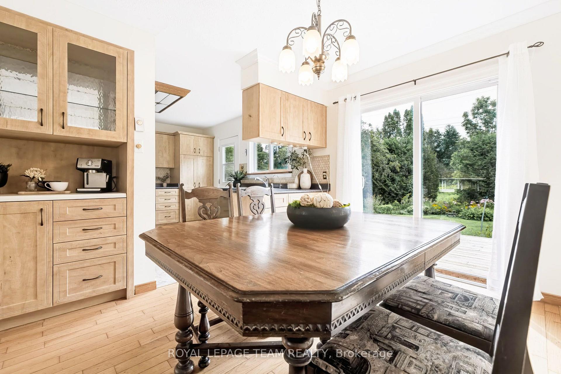 Photo 10 of 1016 Boucher Crescent, Ottawa, Manotick South to Roger Stevens — HOMEH