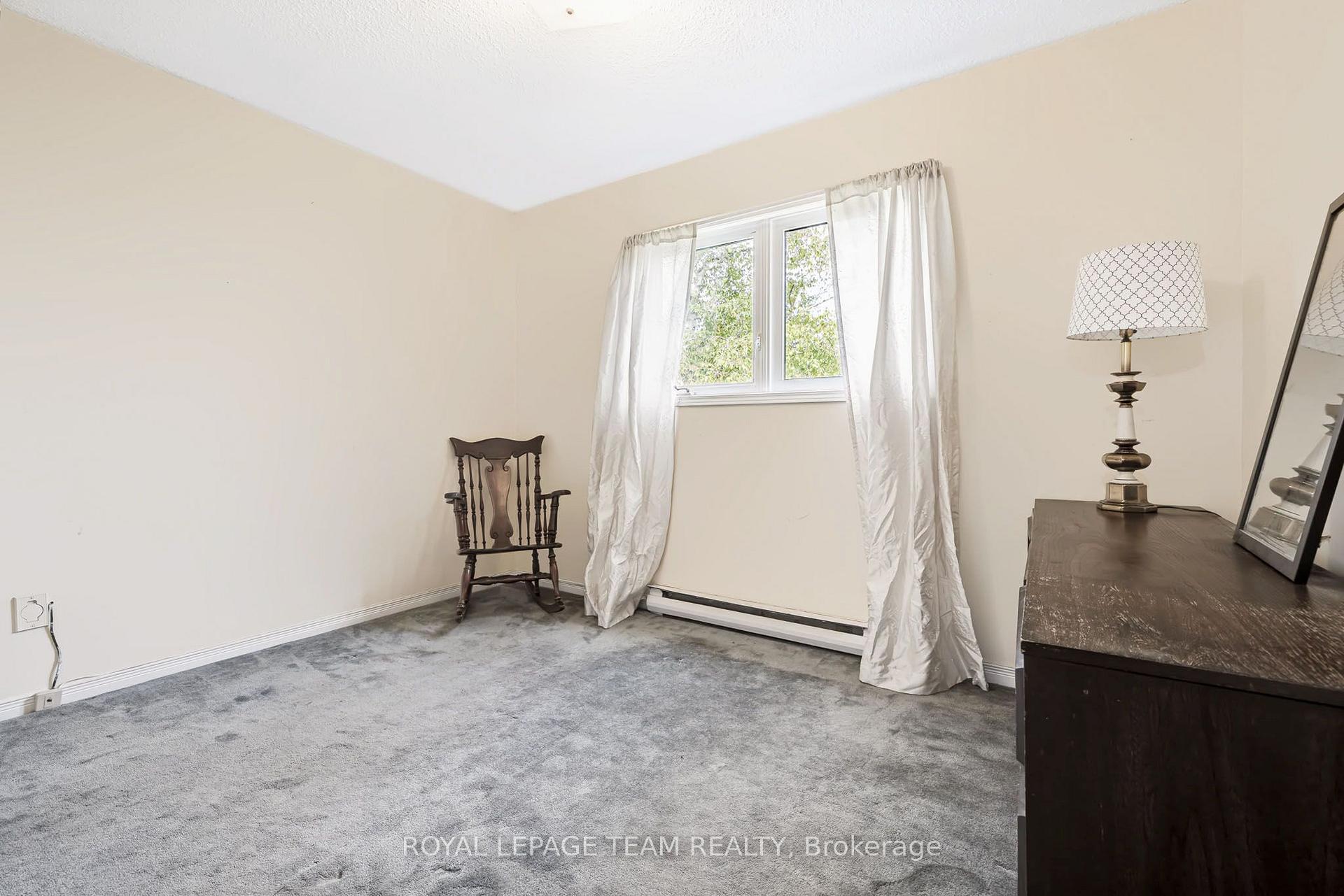 Photo 23 of 1016 Boucher Crescent, Ottawa, Manotick South to Roger Stevens — HOMEH