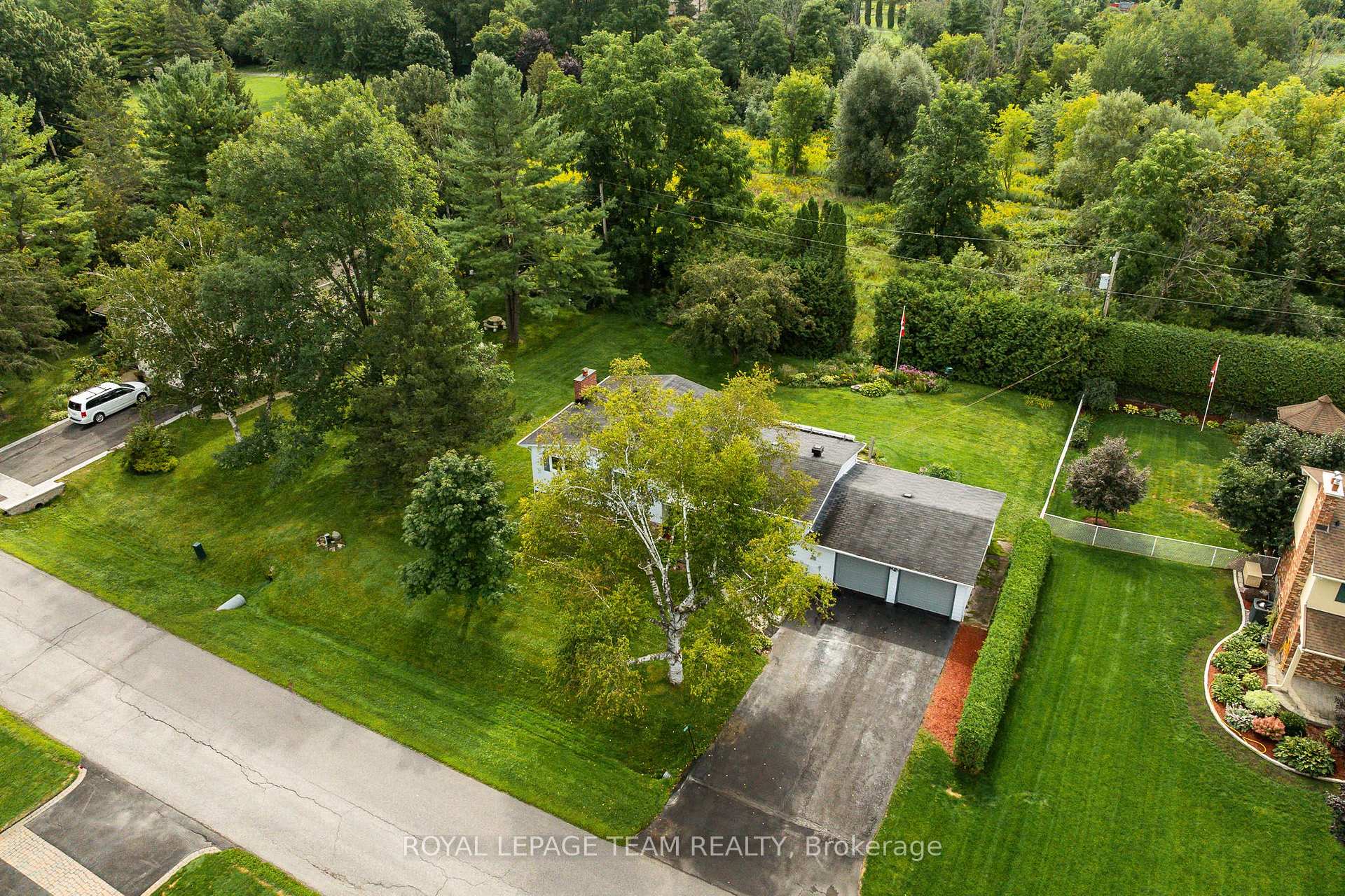 Photo 38 of 1016 Boucher Crescent, Ottawa, Manotick South to Roger Stevens — HOMEH