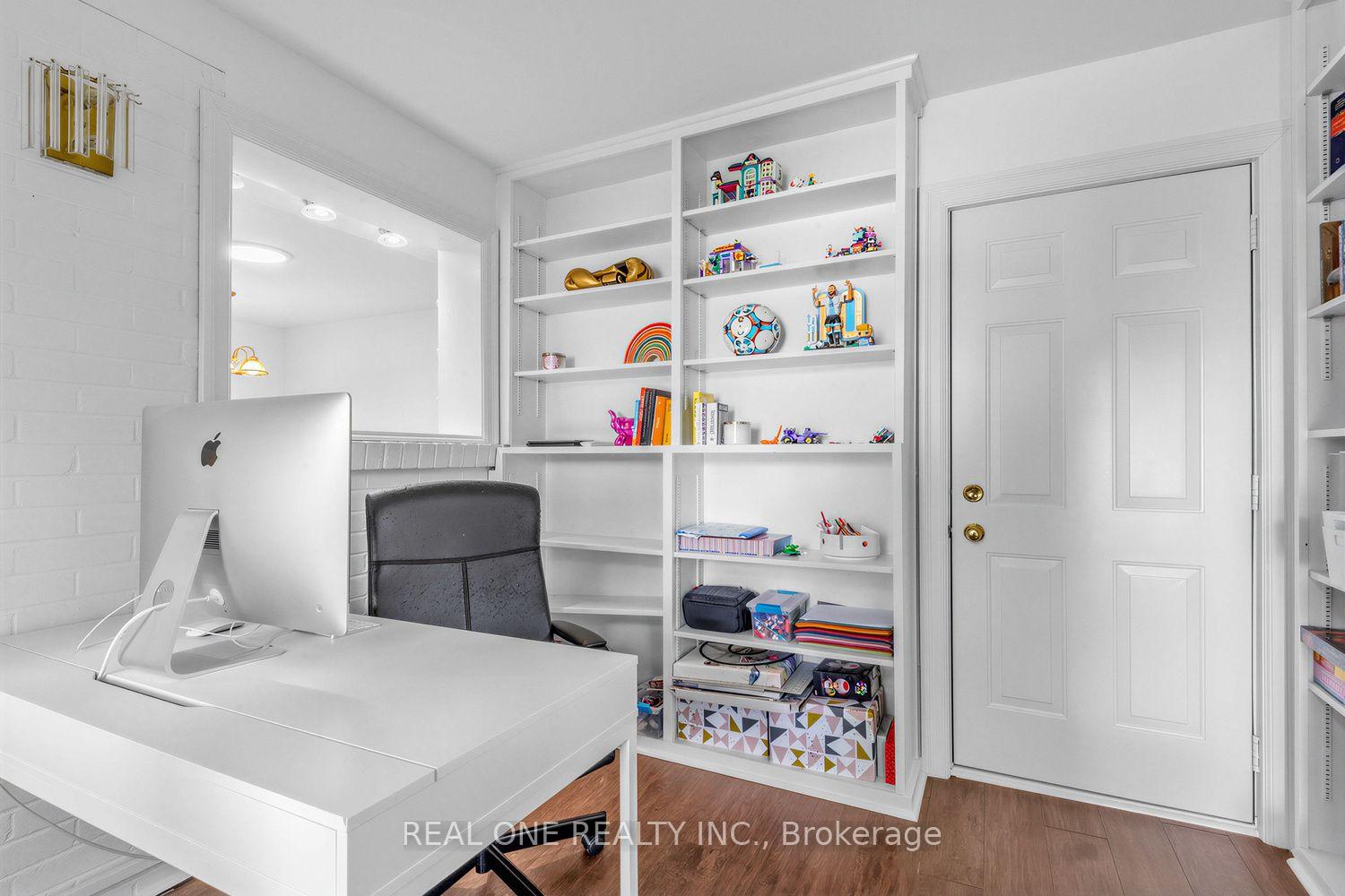 Photo 10 of 10 Devins Drive, Aurora, Aurora Heights — HOMEH