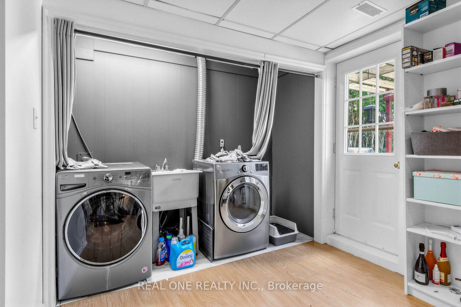 Photo 26 of 10 Devins Drive, Aurora, Aurora Heights — HOMEH