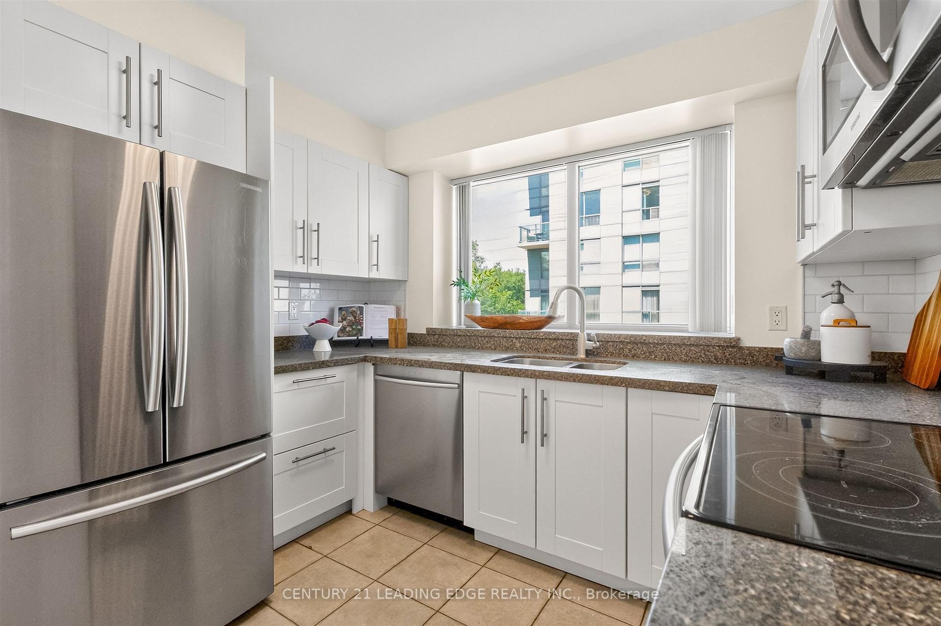 Photo 2 of Unit 403, 2585 Erin Centre Boulevard, Mississauga, Central Erin Mills — HOMEH