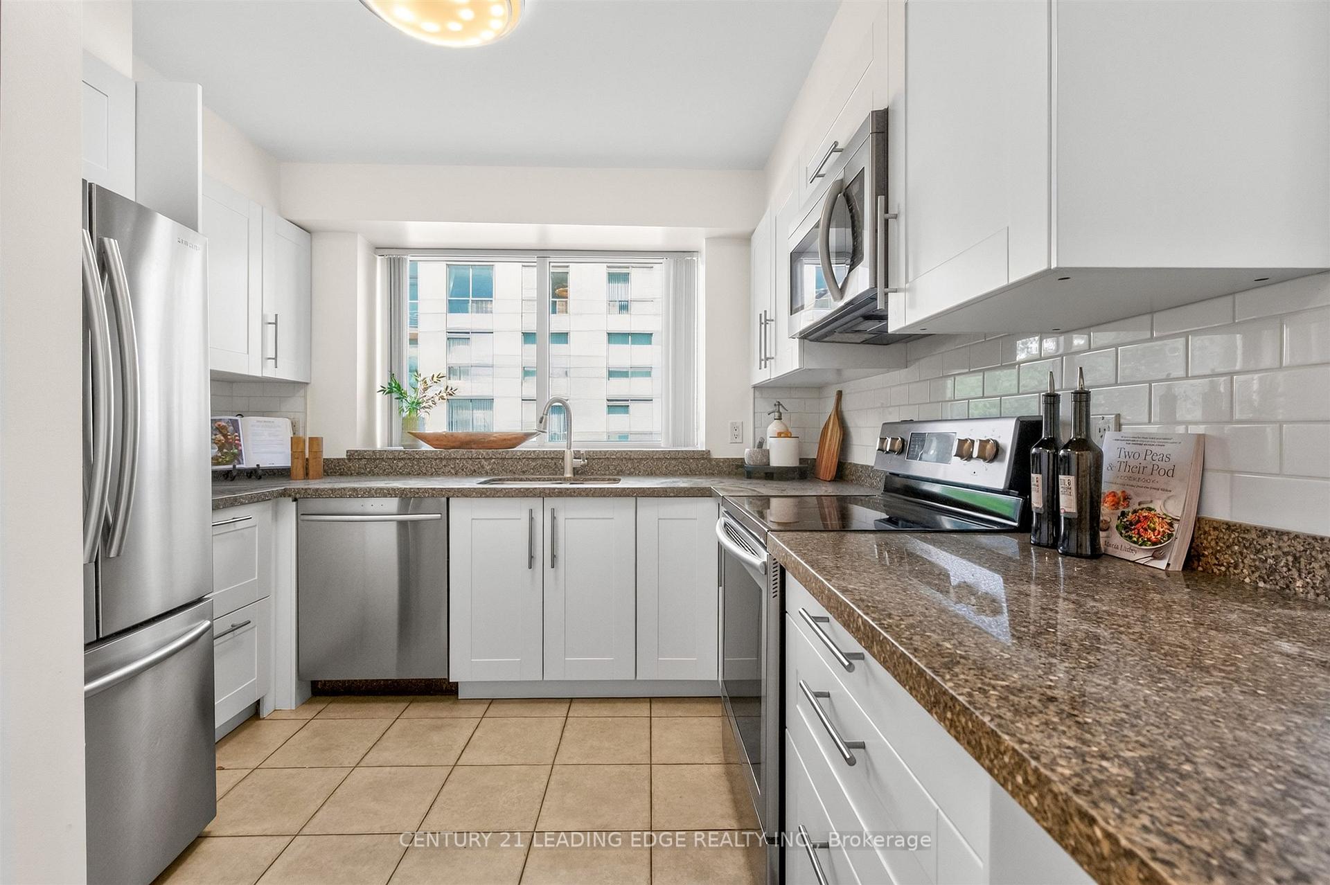 Photo 3 of Unit 403, 2585 Erin Centre Boulevard, Mississauga, Central Erin Mills — HOMEH