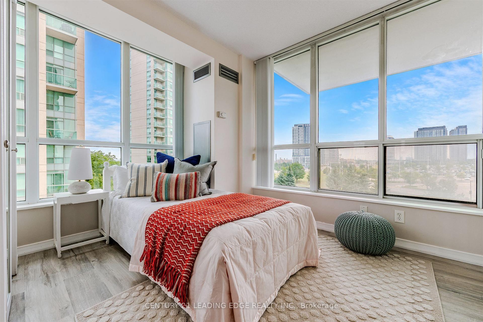 Photo 8 of Unit 403, 2585 Erin Centre Boulevard, Mississauga, Central Erin Mills — HOMEH