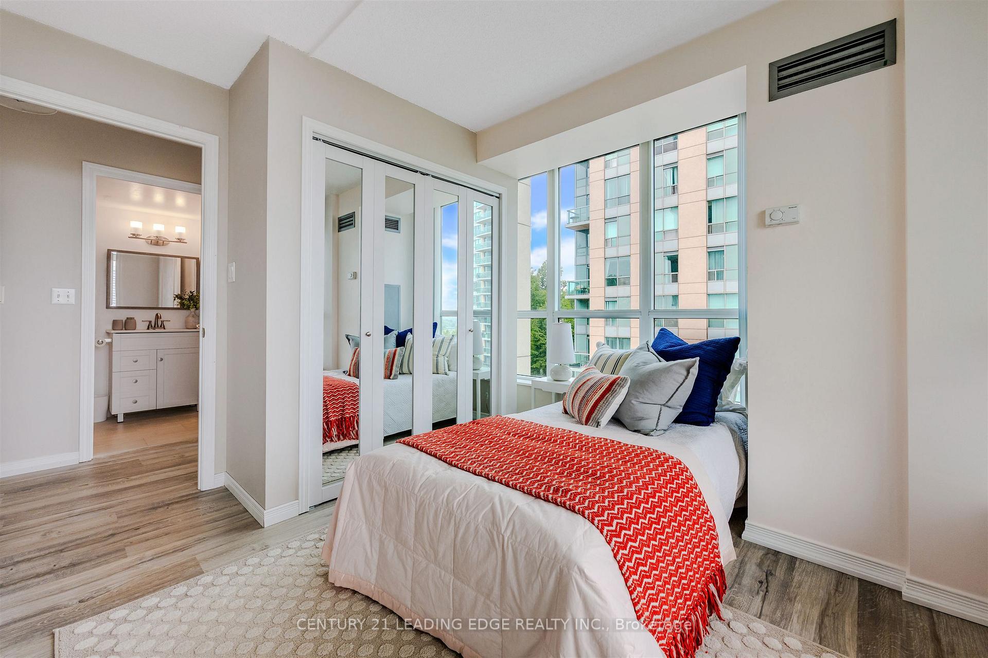 Photo 9 of Unit 403, 2585 Erin Centre Boulevard, Mississauga, Central Erin Mills — HOMEH
