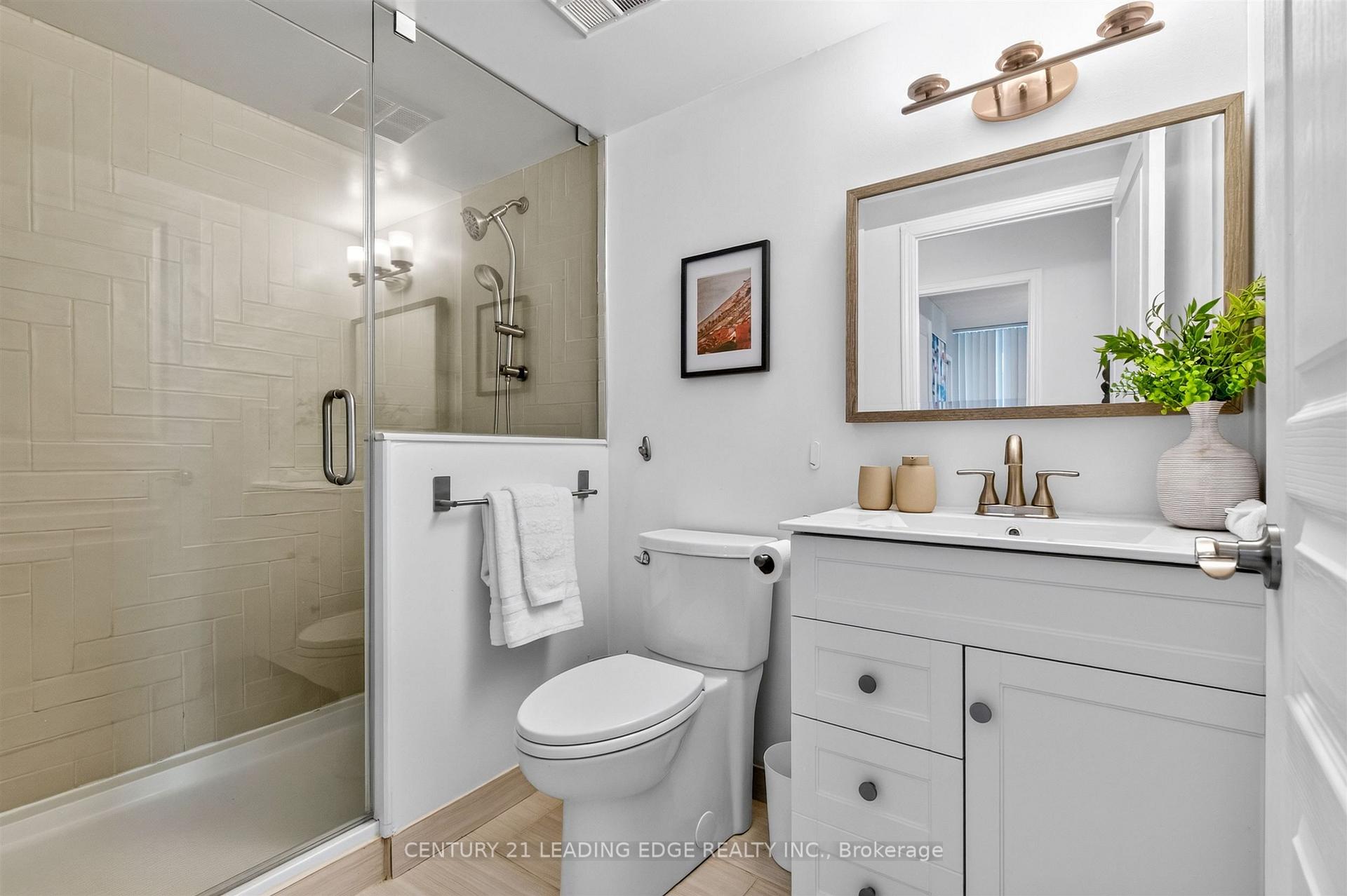 Photo 10 of Unit 403, 2585 Erin Centre Boulevard, Mississauga, Central Erin Mills — HOMEH