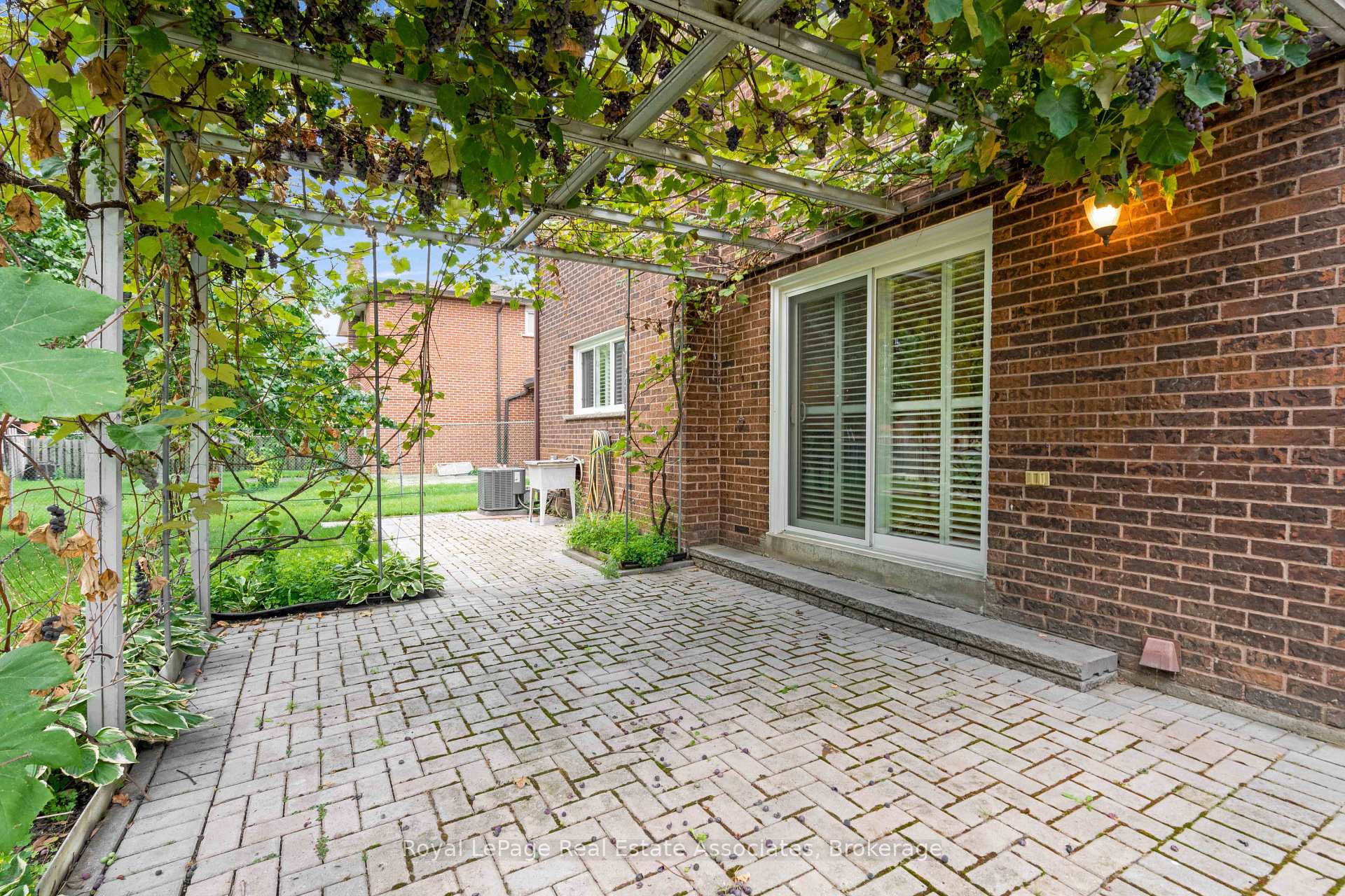 Photo 29 of 2535 Privet Crescent, Mississauga, Cooksville — HOMEH
