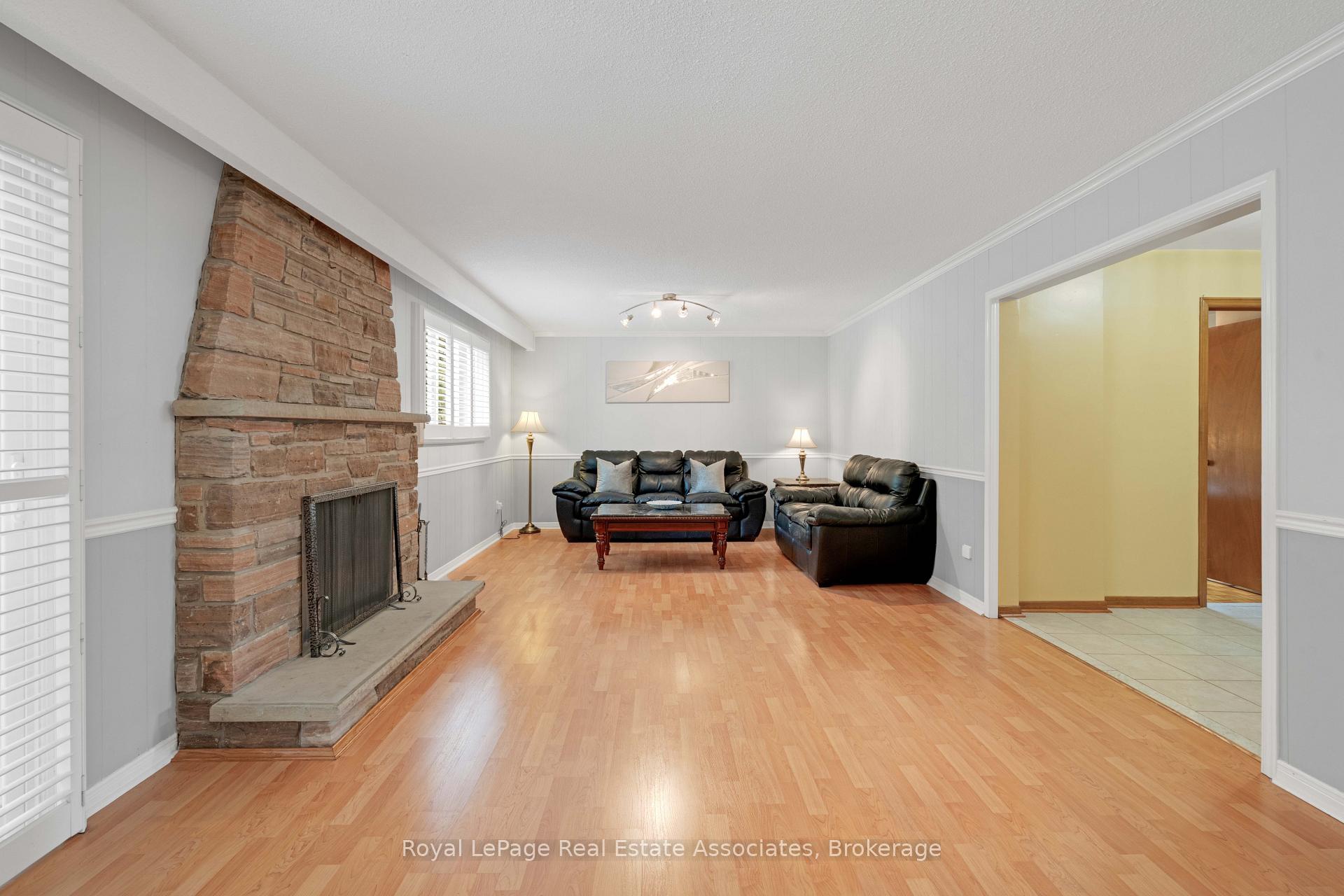 Photo 33 of 2535 Privet Crescent, Mississauga, Cooksville — HOMEH