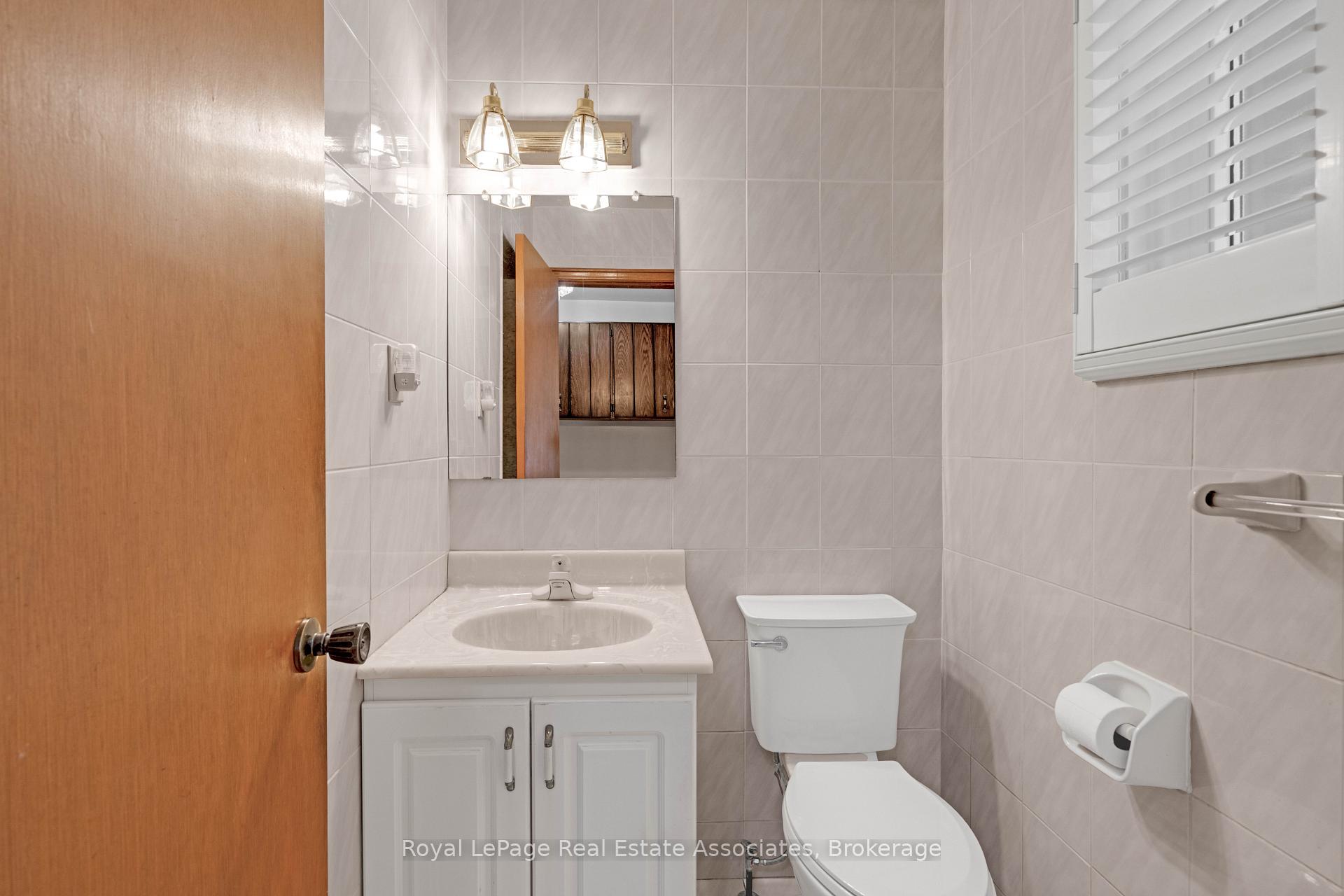 Photo 37 of 2535 Privet Crescent, Mississauga, Cooksville — HOMEH