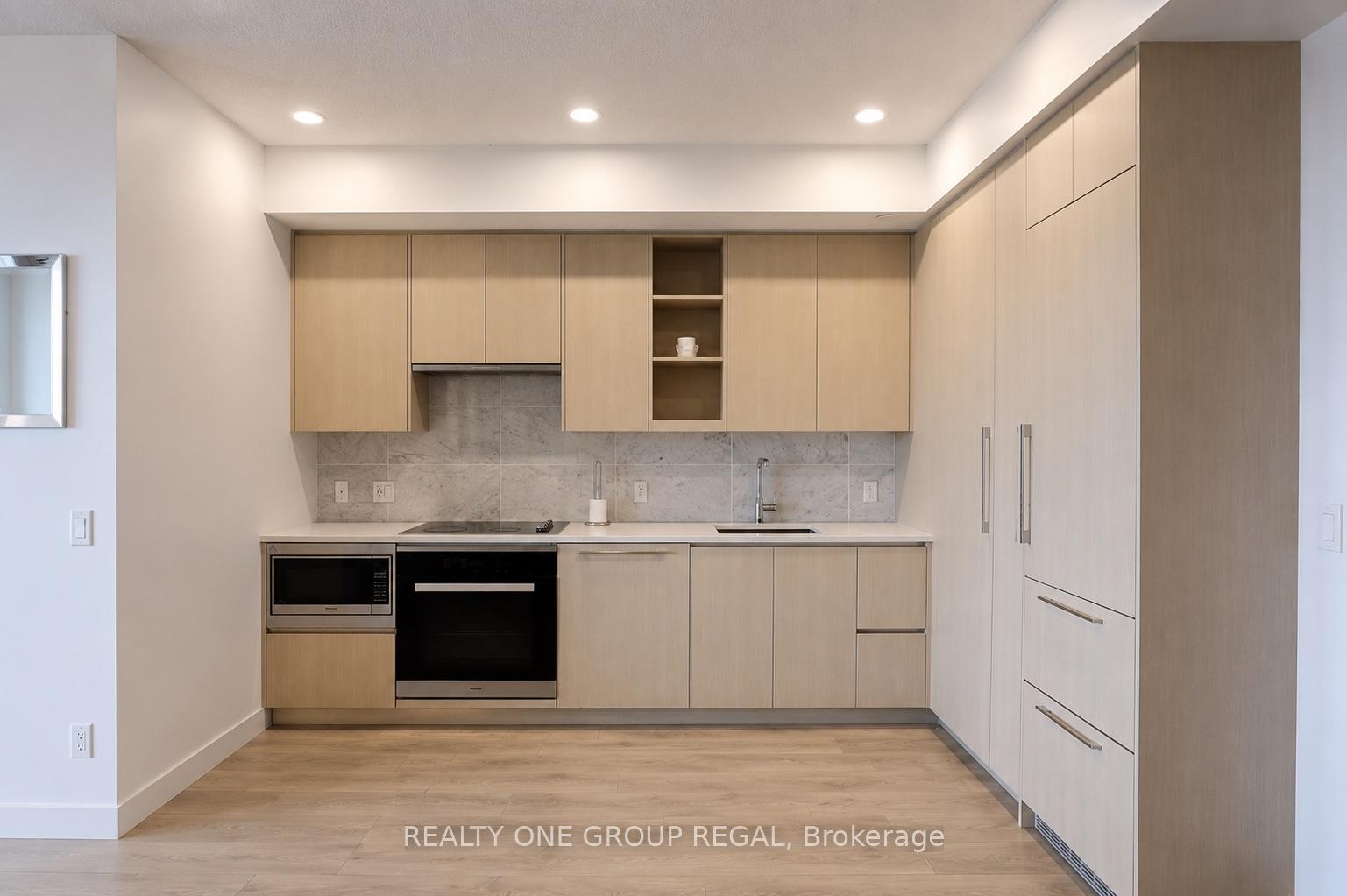 Photo 8 of 85 McMahon Drive, North York, Bayview Village — HOMEH