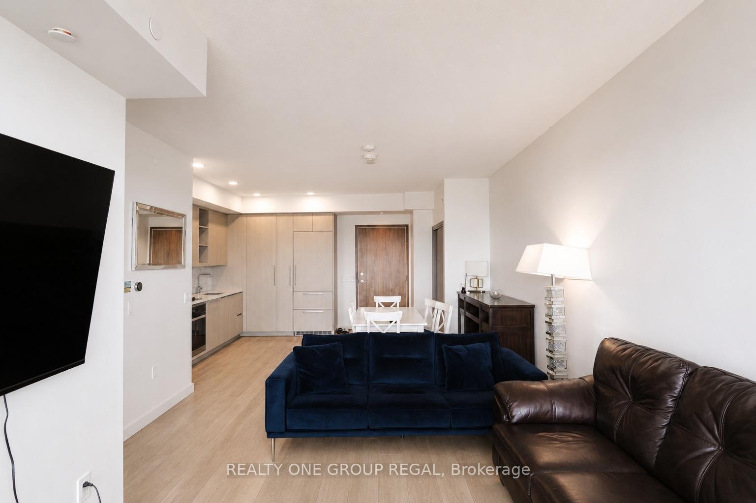 Photo 10 of 85 McMahon Drive, North York, Bayview Village — HOMEH