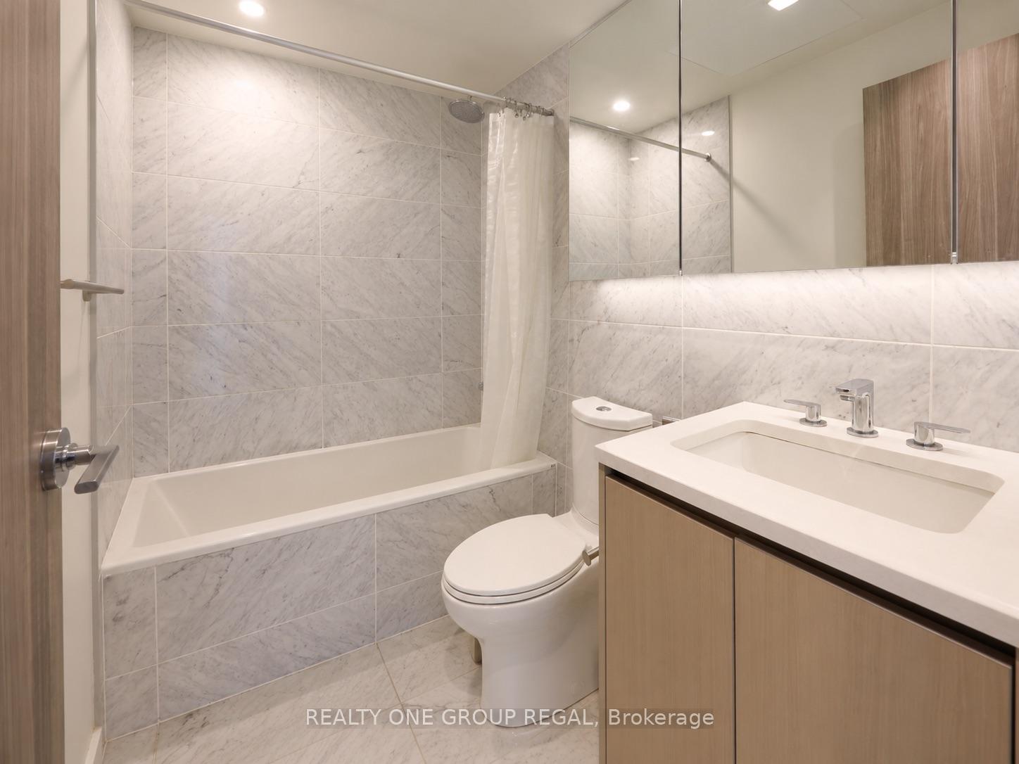Photo 16 of 85 McMahon Drive, North York, Bayview Village — HOMEH
