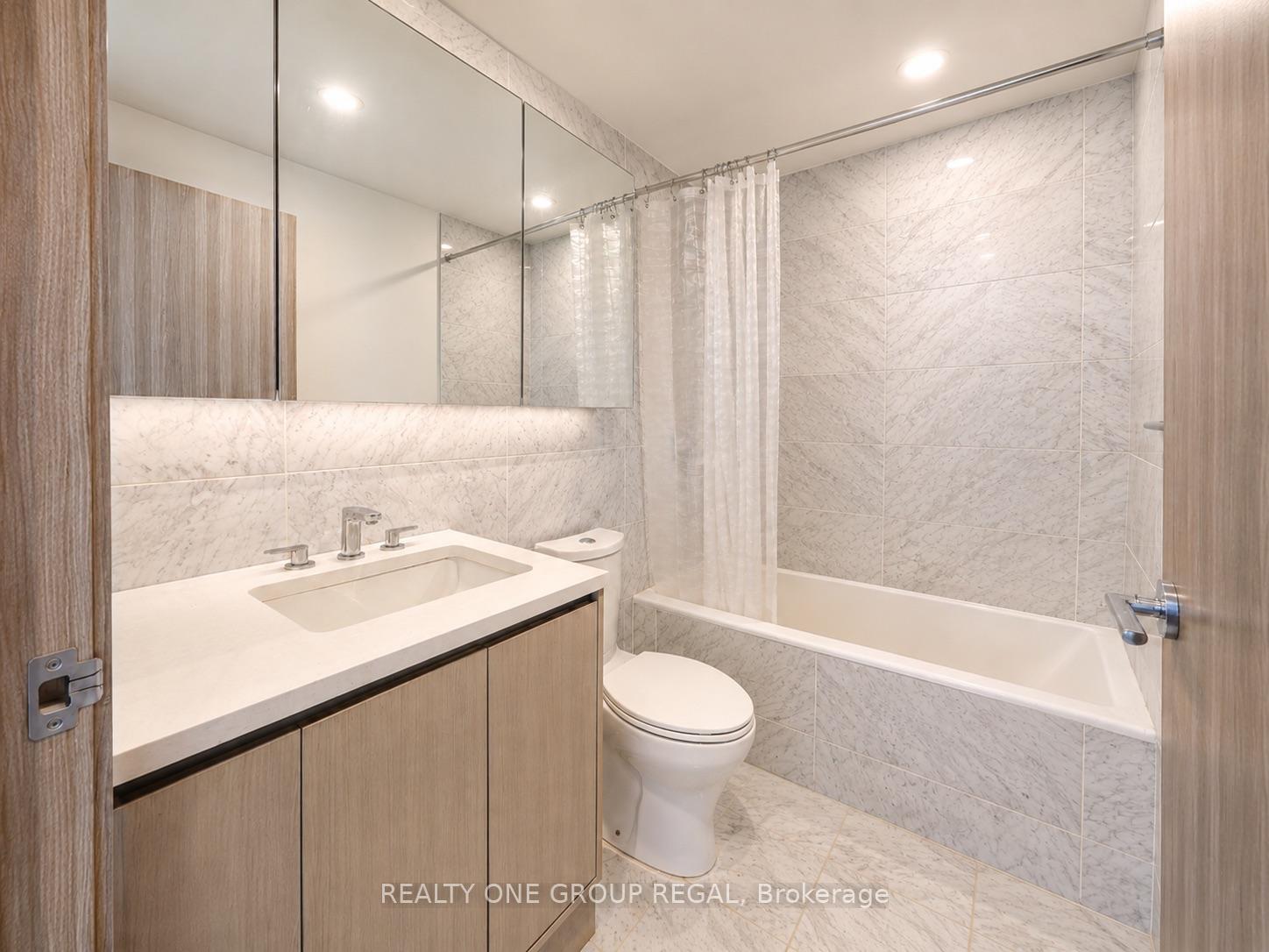 Photo 19 of 85 McMahon Drive, North York, Bayview Village — HOMEH