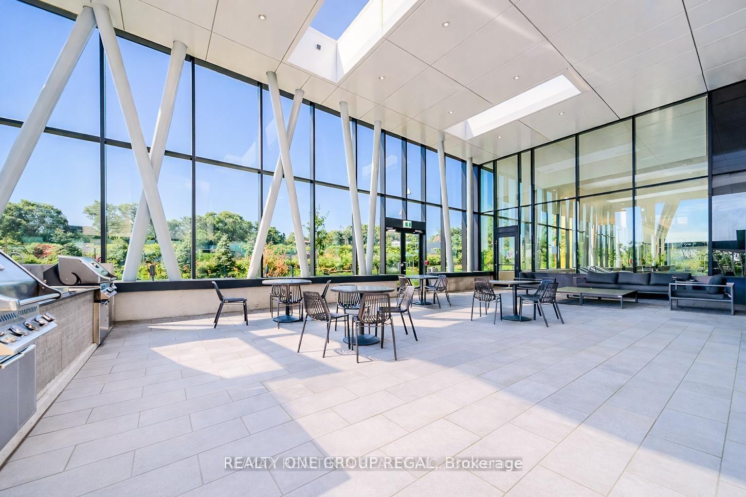 Photo 20 of 85 McMahon Drive, North York, Bayview Village — HOMEH