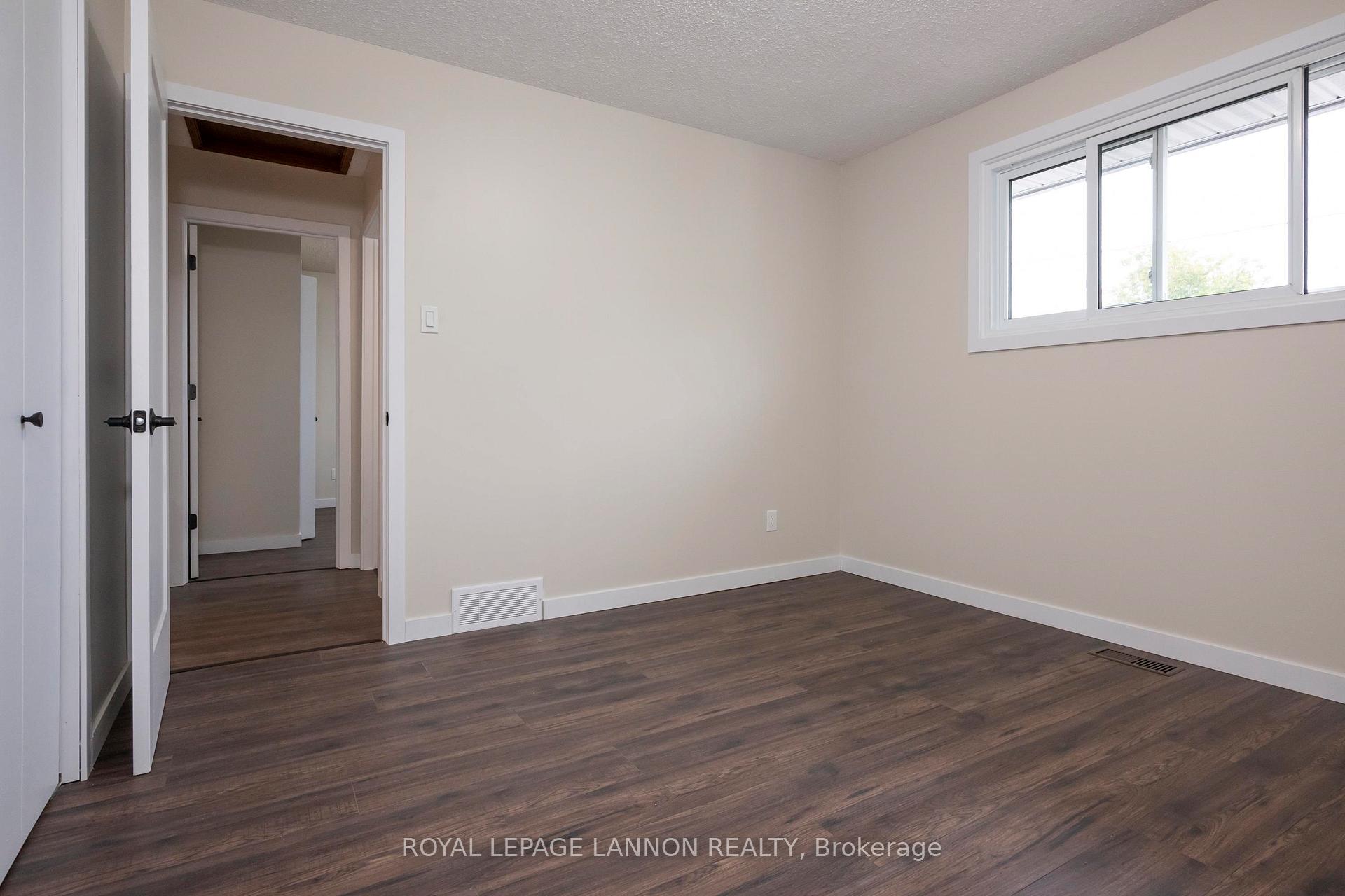 Photo 7 of 262 Sheridan Cres, Thunder Bay, Northwood Park — HOMEH