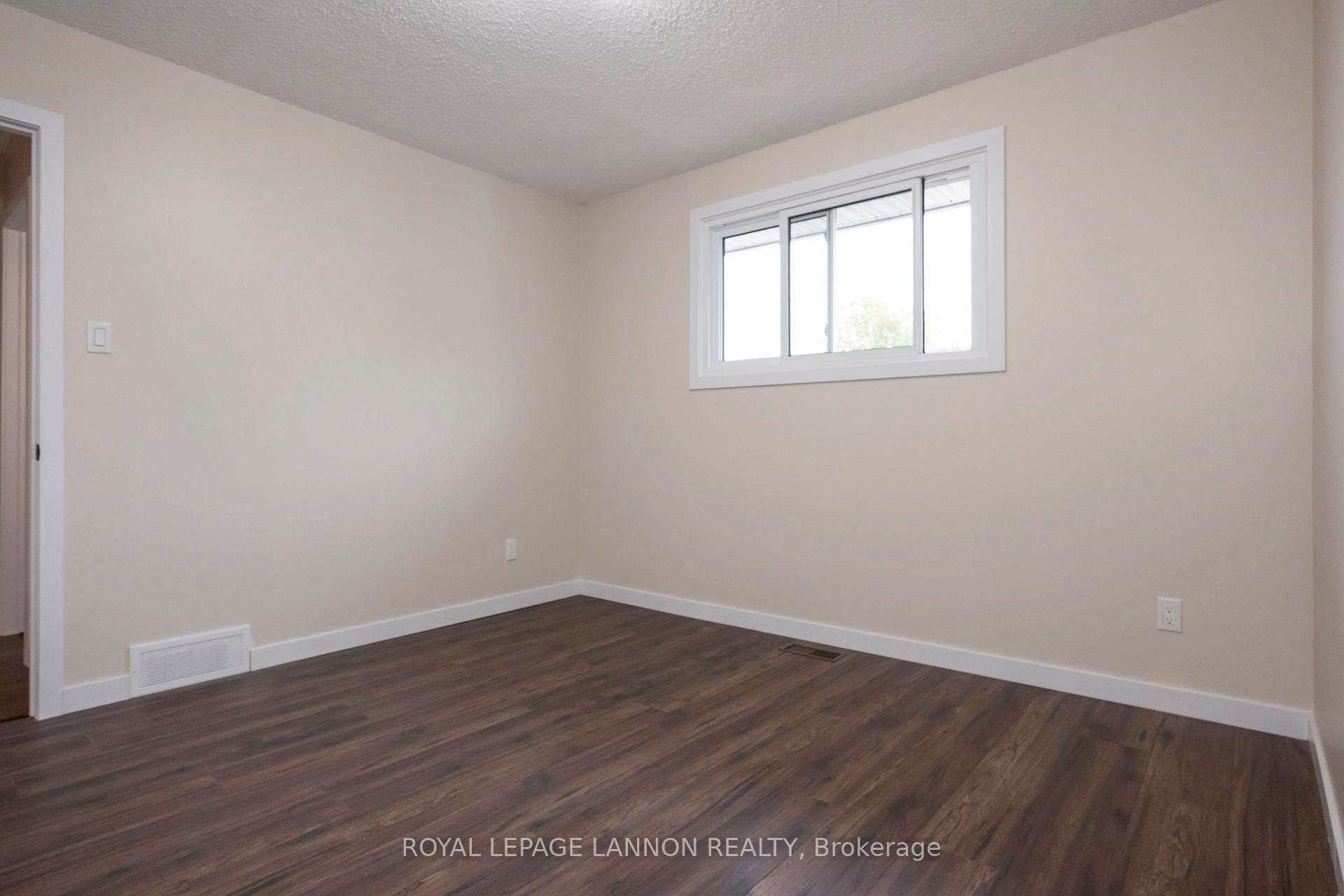 Photo 11 of 262 Sheridan Cres, Thunder Bay, Northwood Park — HOMEH