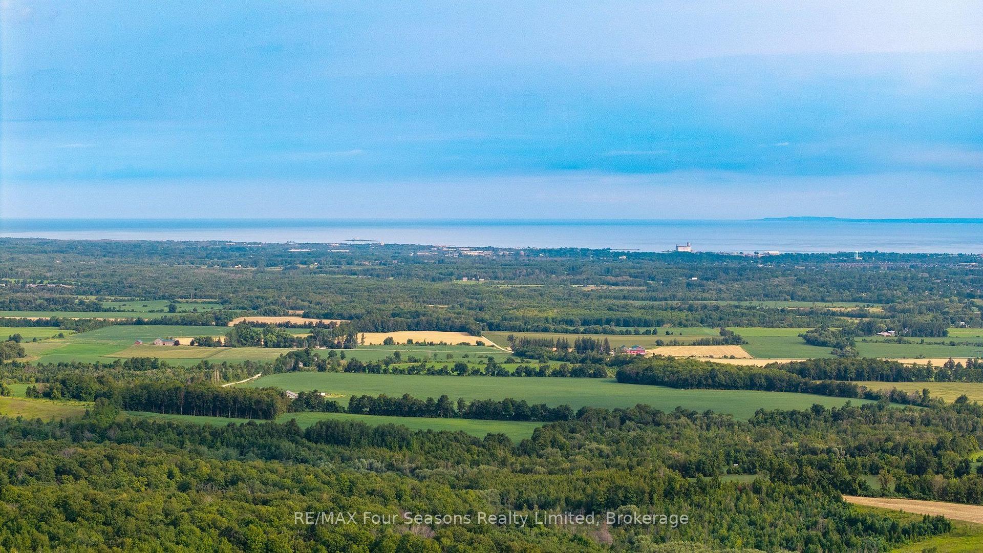 Photo 44 of 58 Sydenham Trail W, Clearview, Rural Clearview — HOMEH