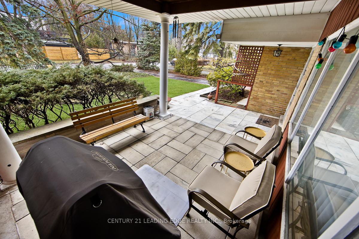Photo 6 of 1 Bradgate Road, North York, Banbury-Don Mills — HOMEH