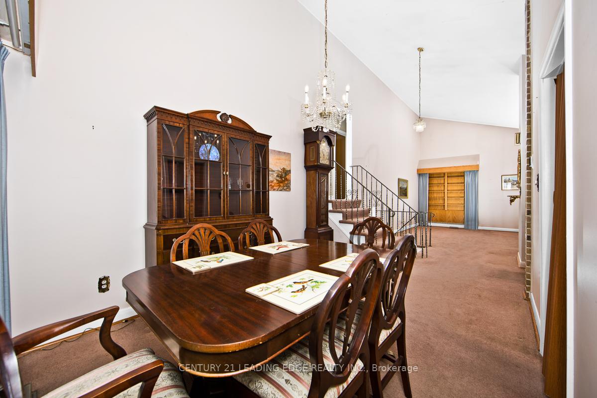 Photo 12 of 1 Bradgate Road, North York, Banbury-Don Mills — HOMEH