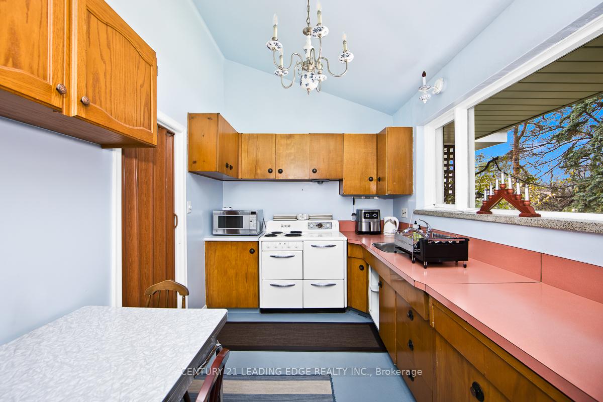 Photo 14 of 1 Bradgate Road, North York, Banbury-Don Mills — HOMEH
